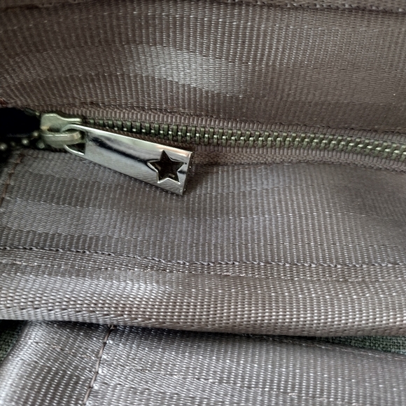 Large carriage hobo shoulder tote - Picture 8 of 10